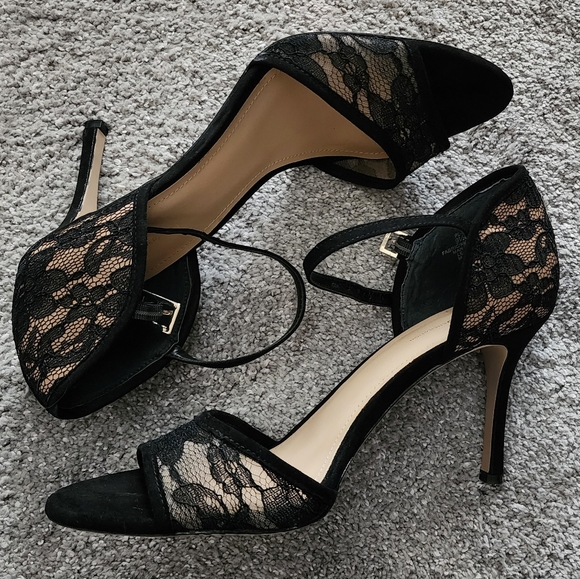 Black lace peep toe BCBG ankle strap heels, sz: 9.5 M - worn once - Picture 4 of 14